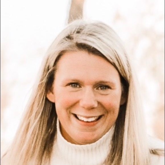 Meet your Posher, Liz - Picture 1 of 1